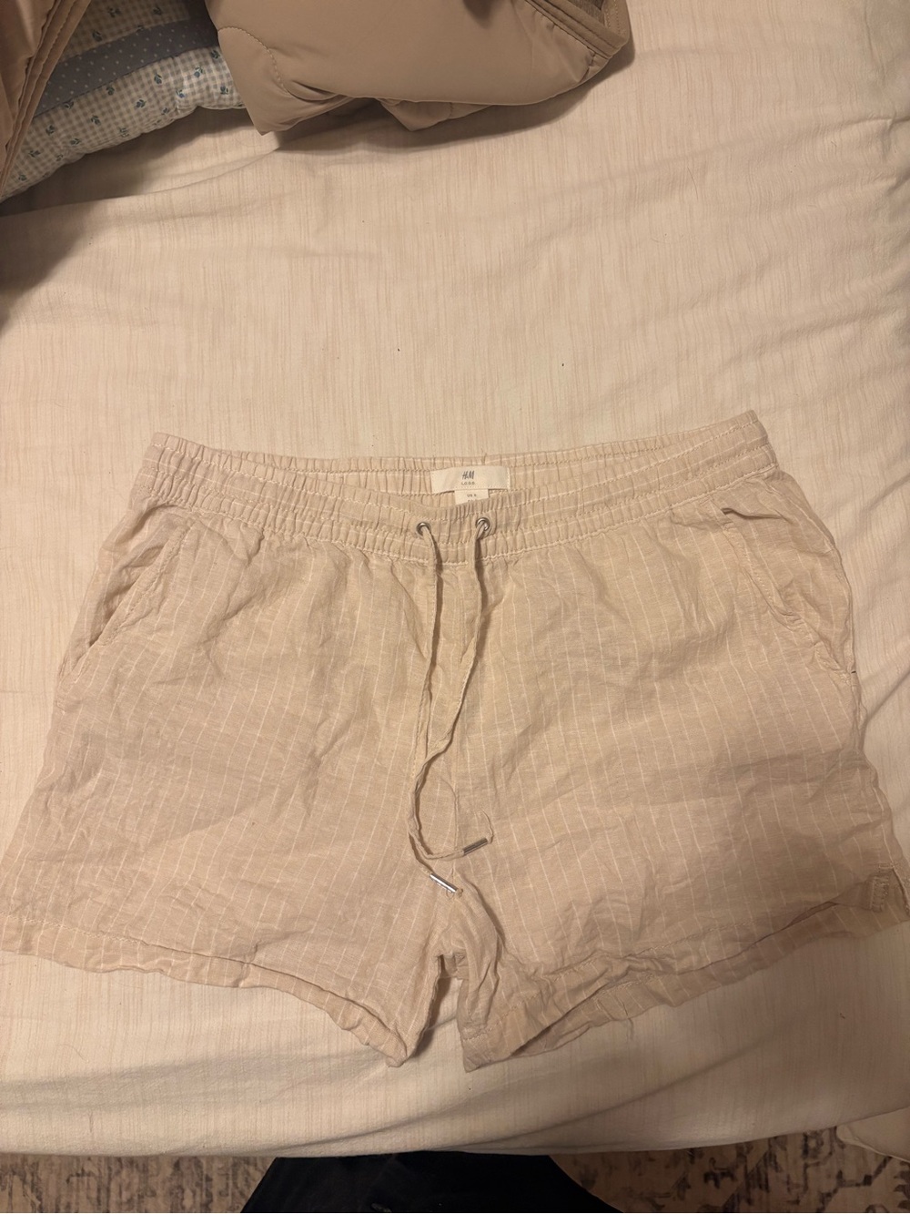 Women’s H&M Linen Cotton Blend Shorts